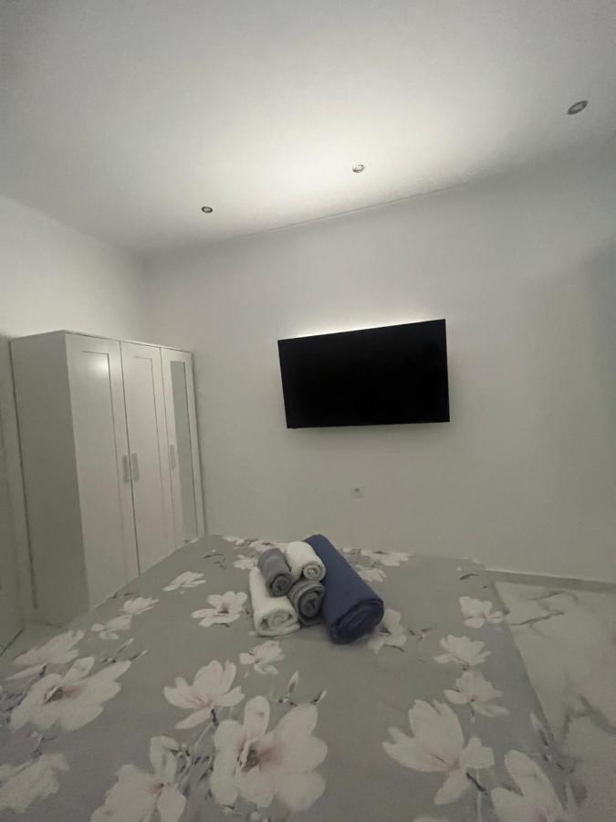 White Apartment Athen Eksteriør billede